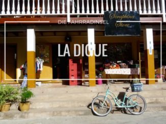 Fahrrad vor Supermarkt auf Seychelleninsel La Digue